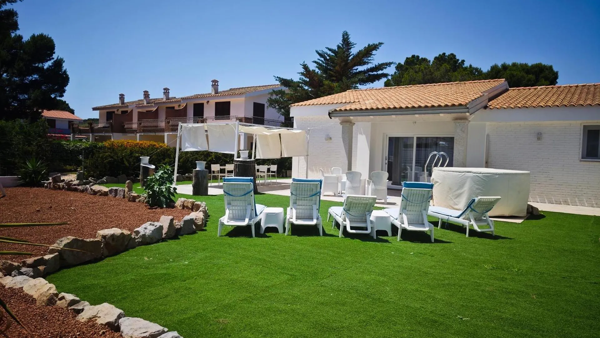 Villa Elegance Charming Porto Pino